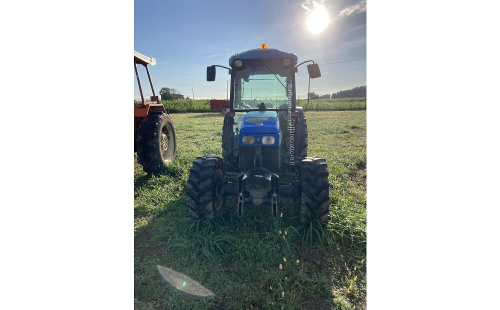 New Holland TN85FA Used - 3