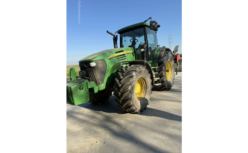 John Deere 7920 Used - 1