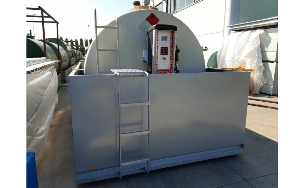 Diesel tank - 9000 litre diesel tank 110% - 2