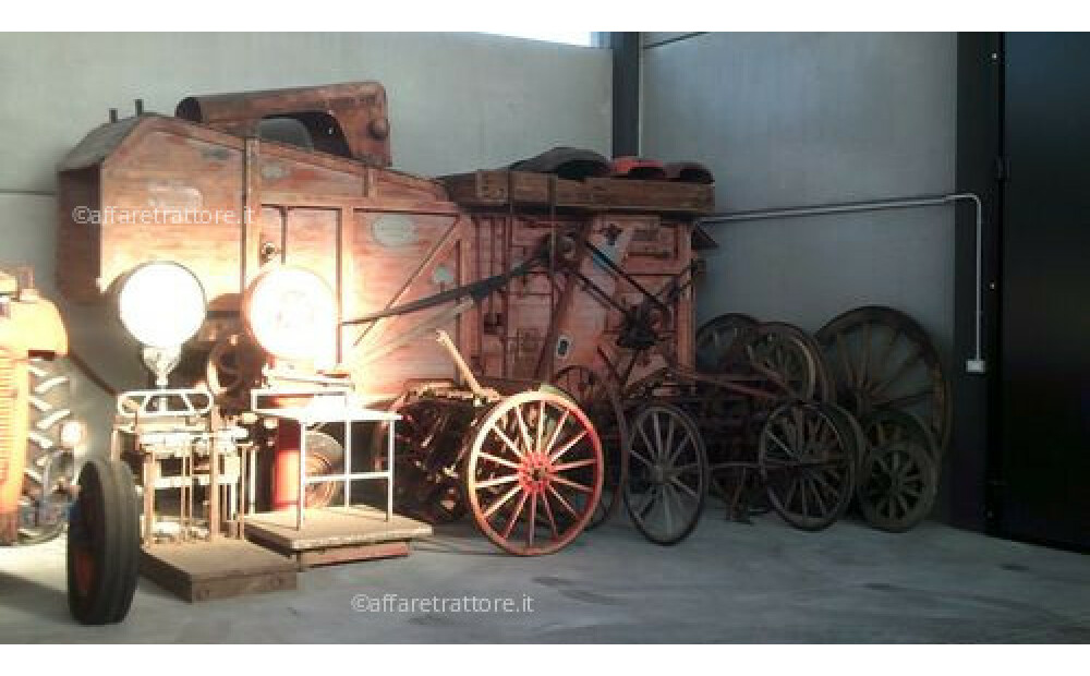 VINTAGE TRACTORS AND AGRICULTURAL MACHINERY - 2