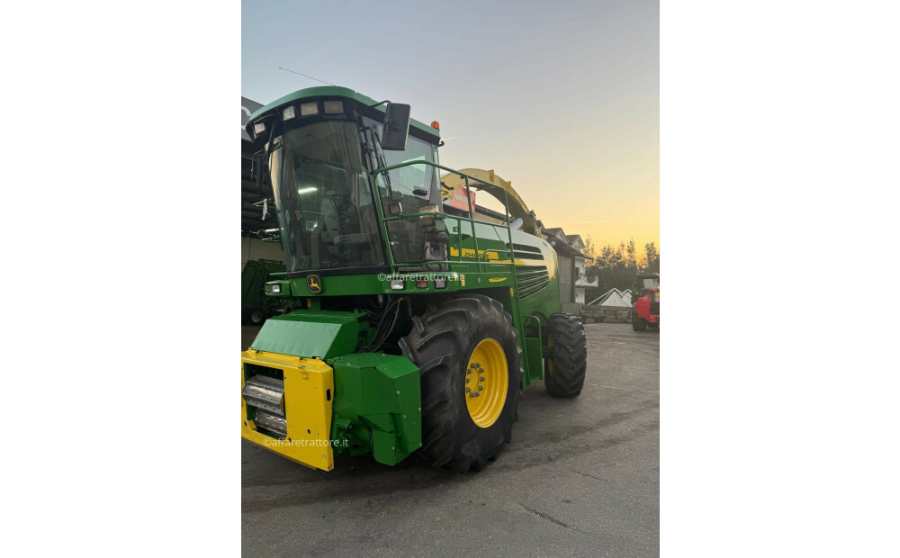 John Deere 7500 4 ruote motrici Used - 9