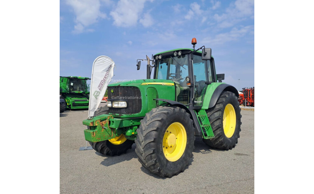 John Deere 6920S Used - 2