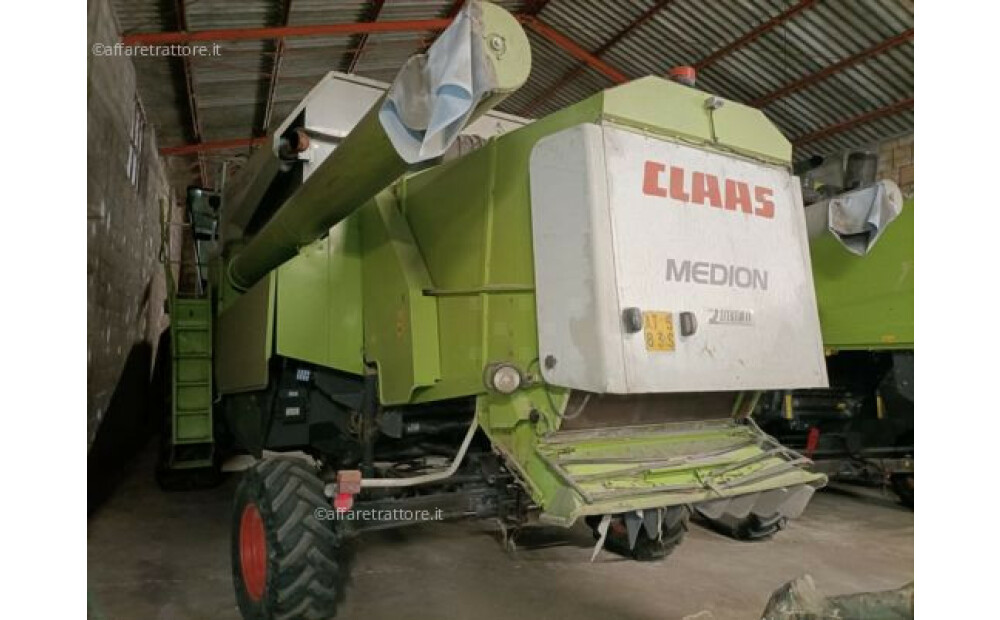 Claas MEDION 330 H Used - 4