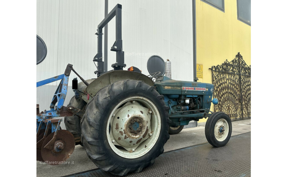 Ford 3000 Tractor - 50 hp - 5