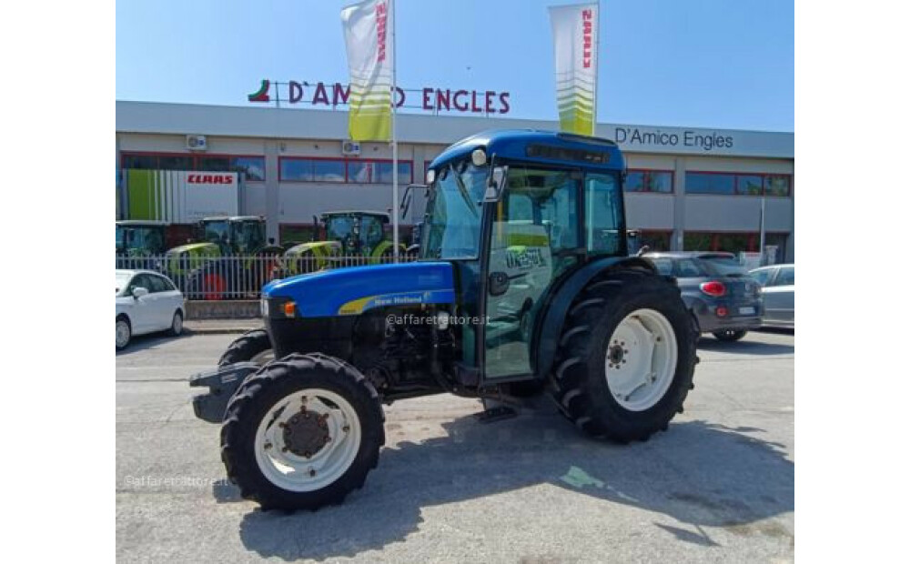 New Holland TNF 95 Used - 1