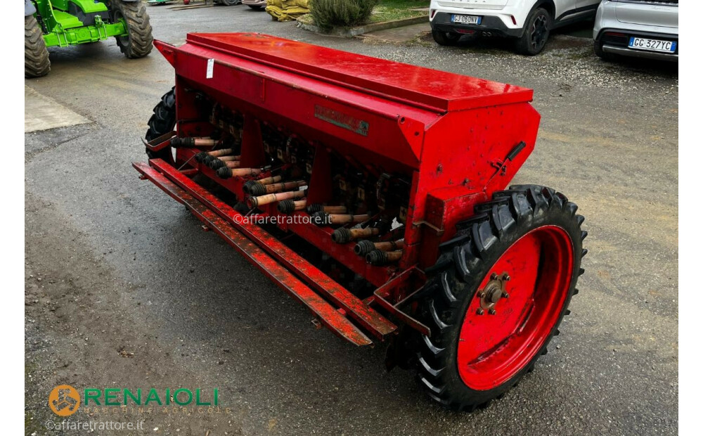 Marzia TRAILED SEEDER 250X15 GIOVE TYPE MARZIA (FLC2592) Used - 4