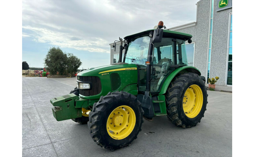 John Deere 5090R Used - 4