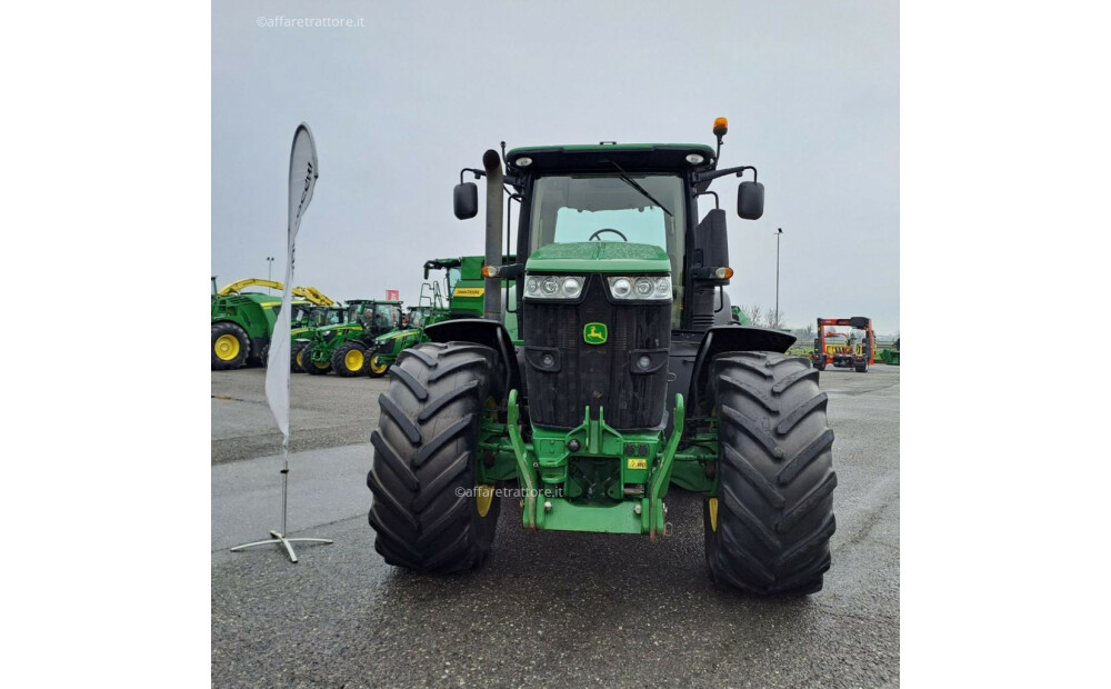 John Deere 7230R Used - 3