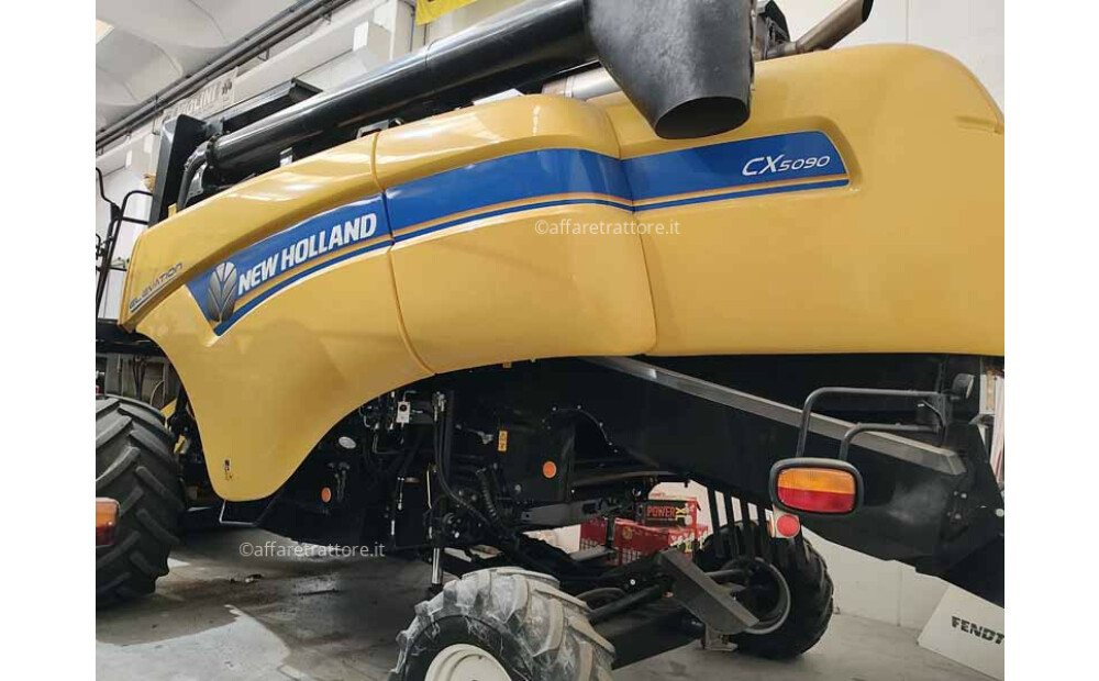 New Holland CX 5090 Used - 2