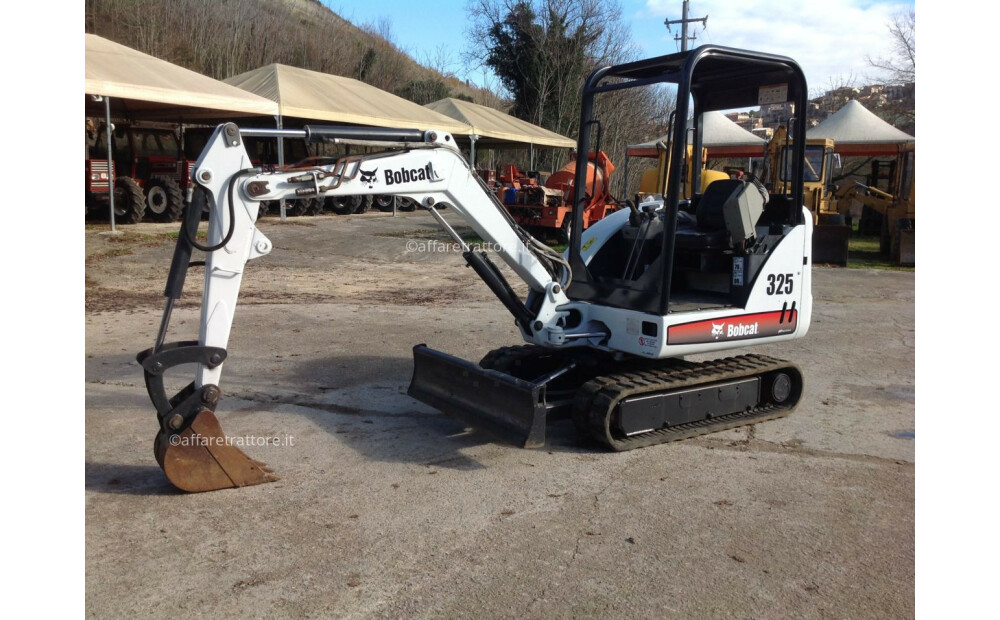 Bobcat 325 Used - 2