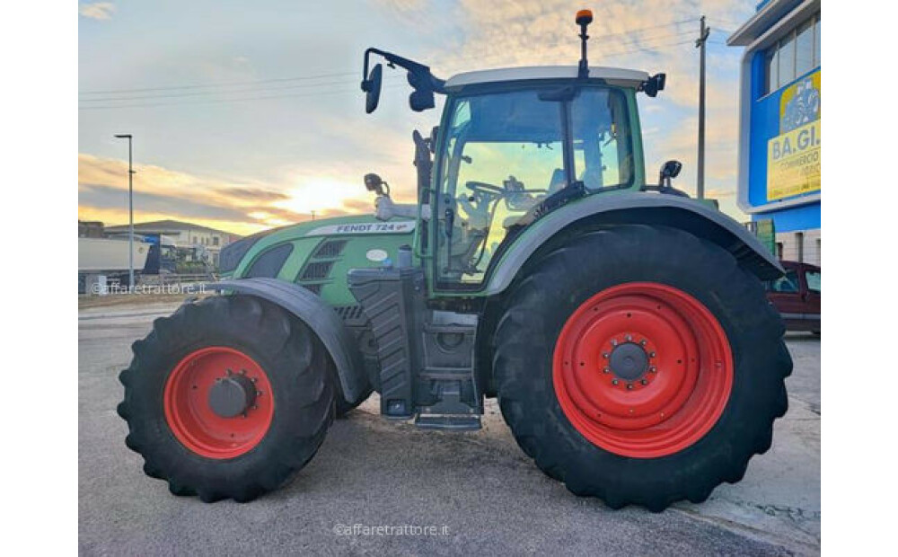 Fendt 724 Vario Used - 5