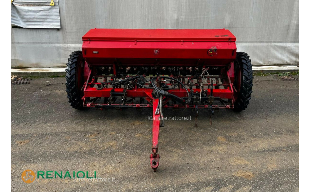 Marzia TRAILED SEEDER 250X15 GIOVE TYPE MARZIA (FLC2592) Used - 5