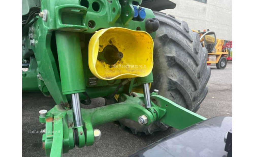 John Deere 6210 R AutoPower Used - 9