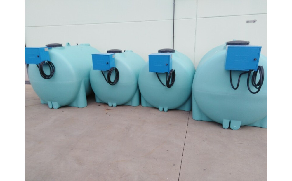 New ad blue tanks - 3