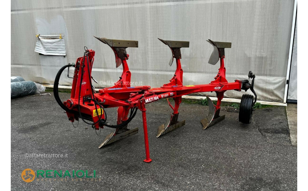 Kuhn REVERSIBLE PLOUGH THREE FURROW MULTIMASTER 112 KUHN (TR11068) Used - 3