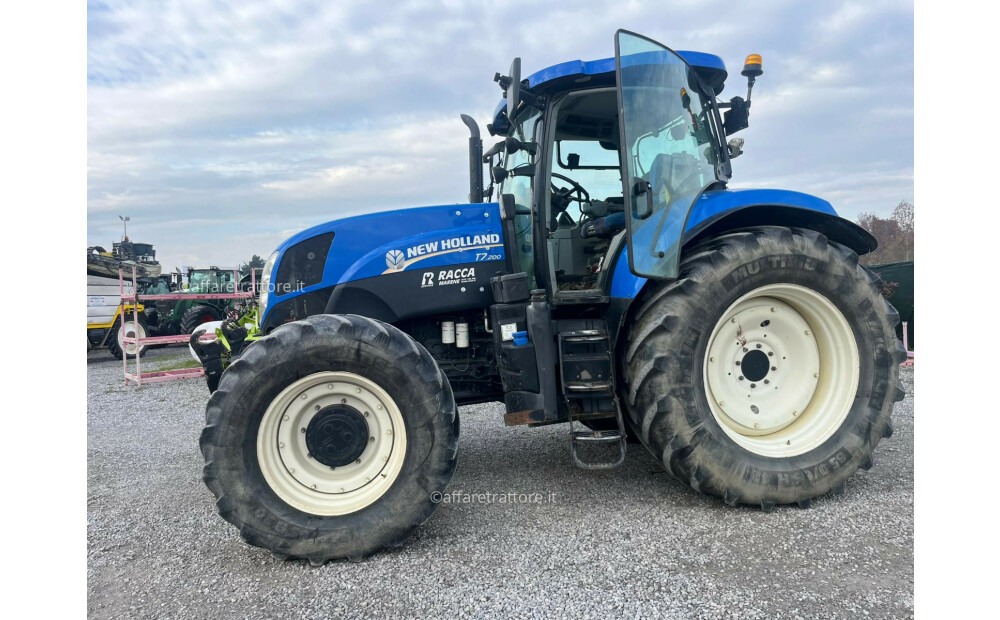 New Holland T7.200 Used - 12