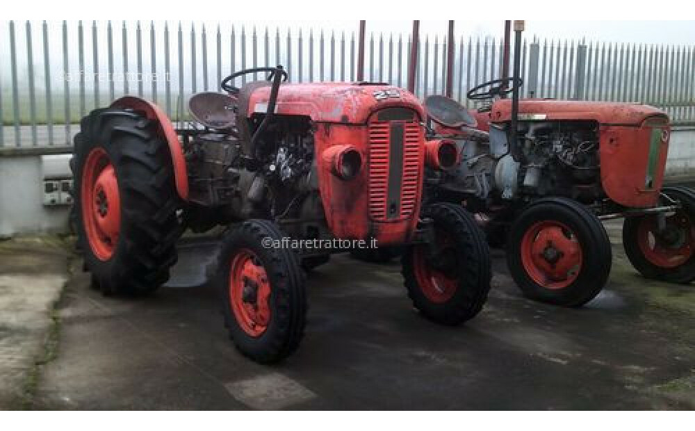 VINTAGE TRACTOR SAME 250 - 1