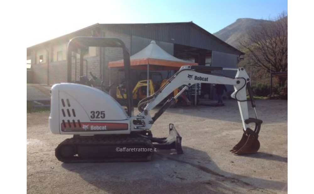 Bobcat 325 Used - 7