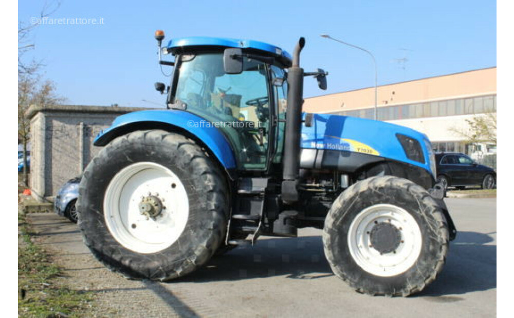 New Holland T7030 Used - 1