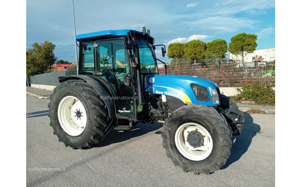 New Holland T4040 DELUXE Used - 3