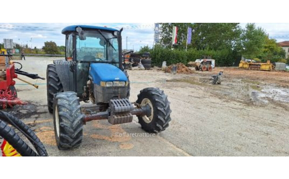 New Holland TN75S Used - 3