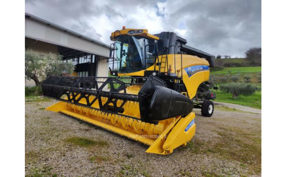 New Holland CX 5090 Used - 1