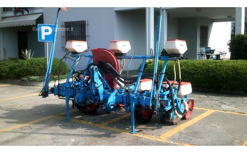 MONOSEM SIX ROW CORN SEED DRILL HYDRO USED - 2