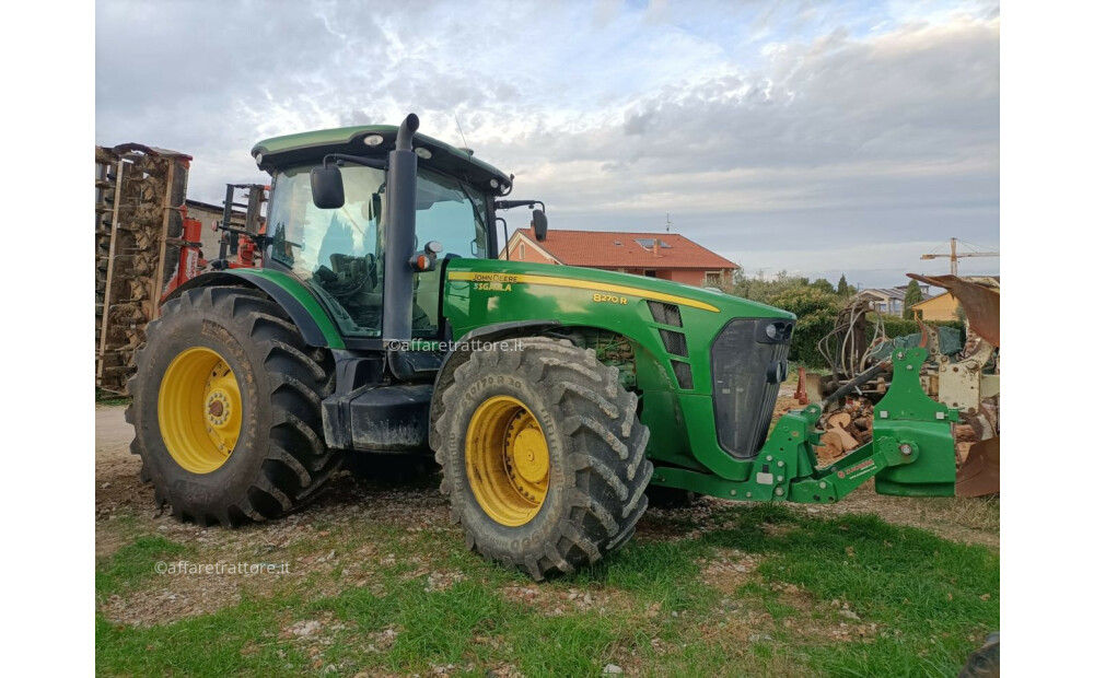 John Deere 8270R Used - 1