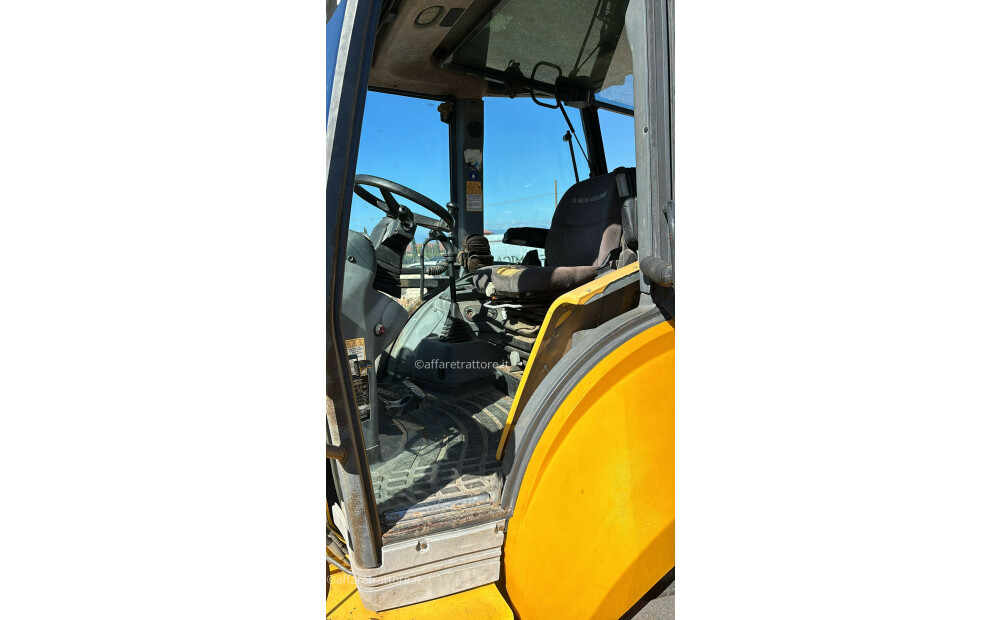 NEW HOLLAND B115-4PS Used - 2