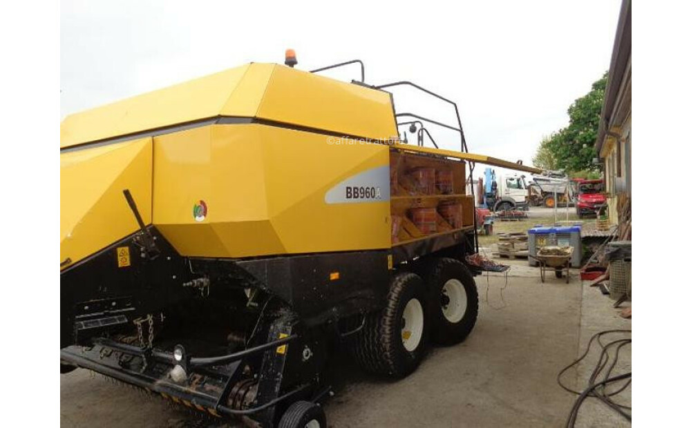 New Holland BB960 Used - 1