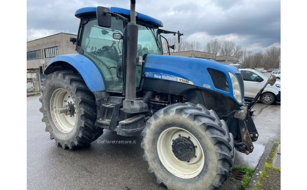 New Holland T7040 Used - 2