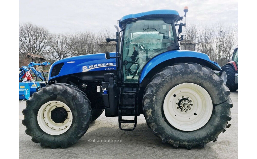 New Holland T7.270 Used - 6