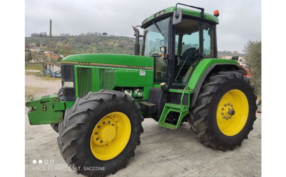 John Deere 7700 Used - 7