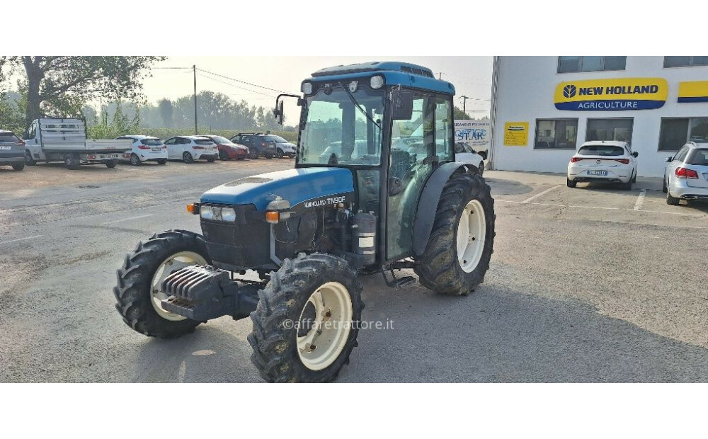 New Holland TN90F Used - 2