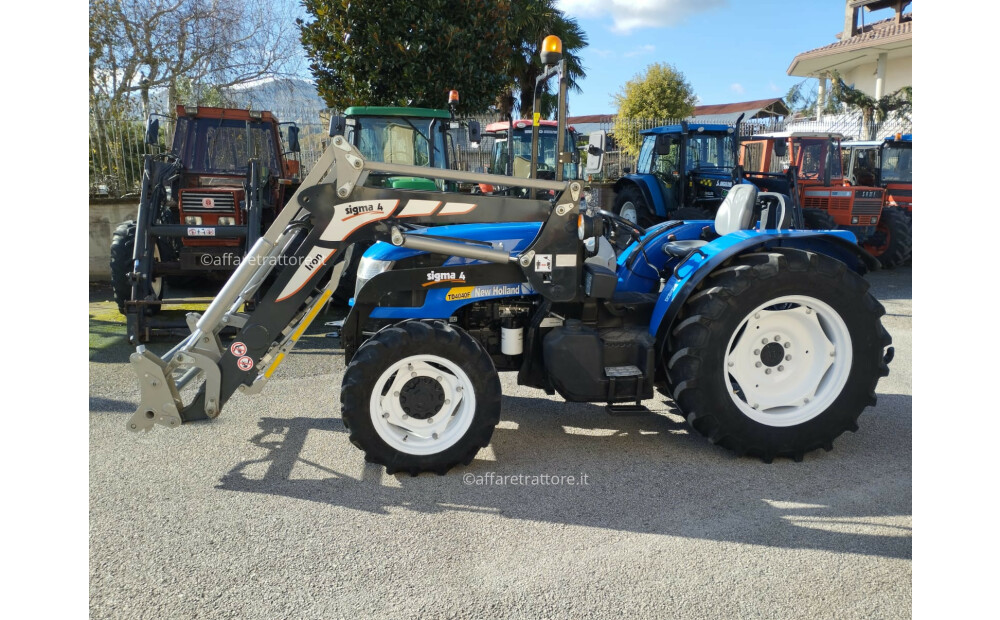 New Holland TD4040 F Used - 1