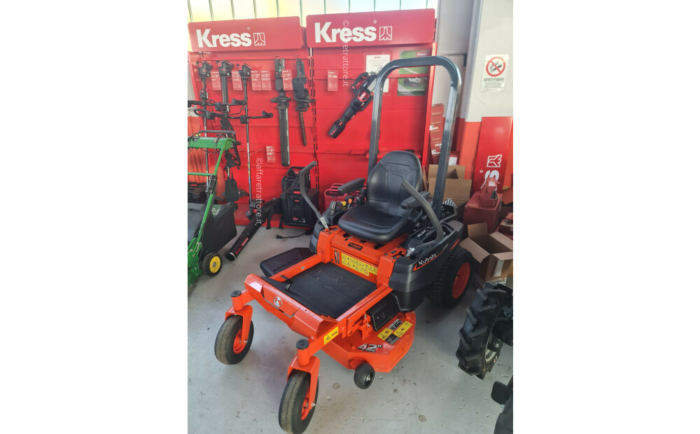 Kubota Z1-421 Zero Turn Lawnmower Used (AS NEW) - 1