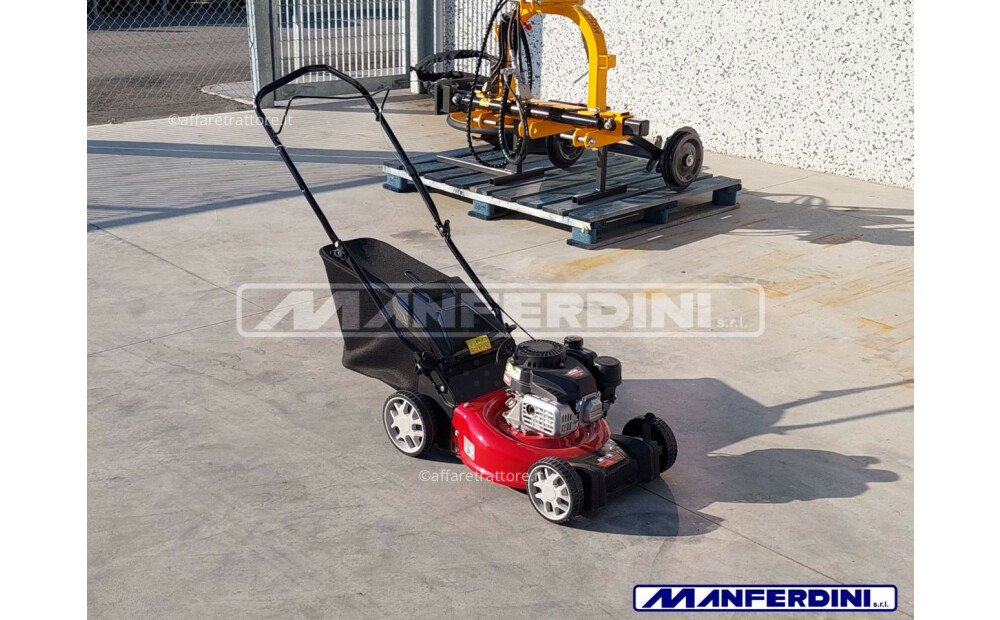 MTD Smart 42 PO Petrol Lawn Mower New - 5