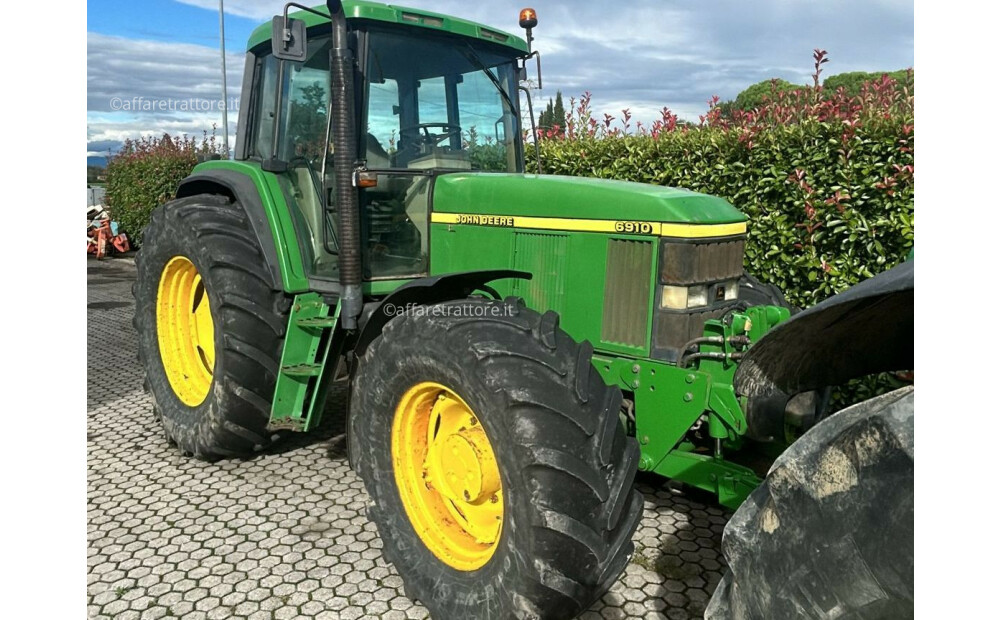 John Deere 6910 Used - 2