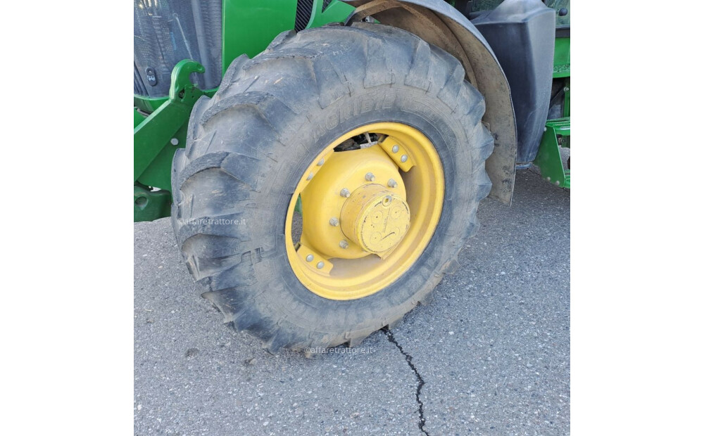 John Deere 5125R Used - 8