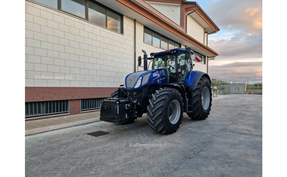 New Holland T7.315 Used - 16