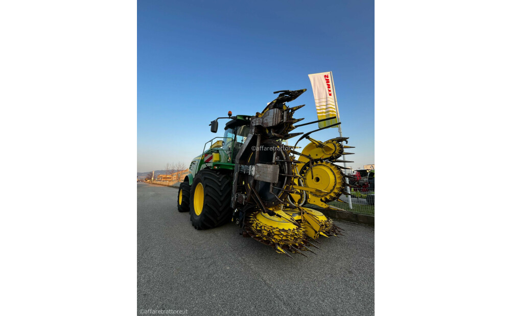 John Deere 8800 Used - 9