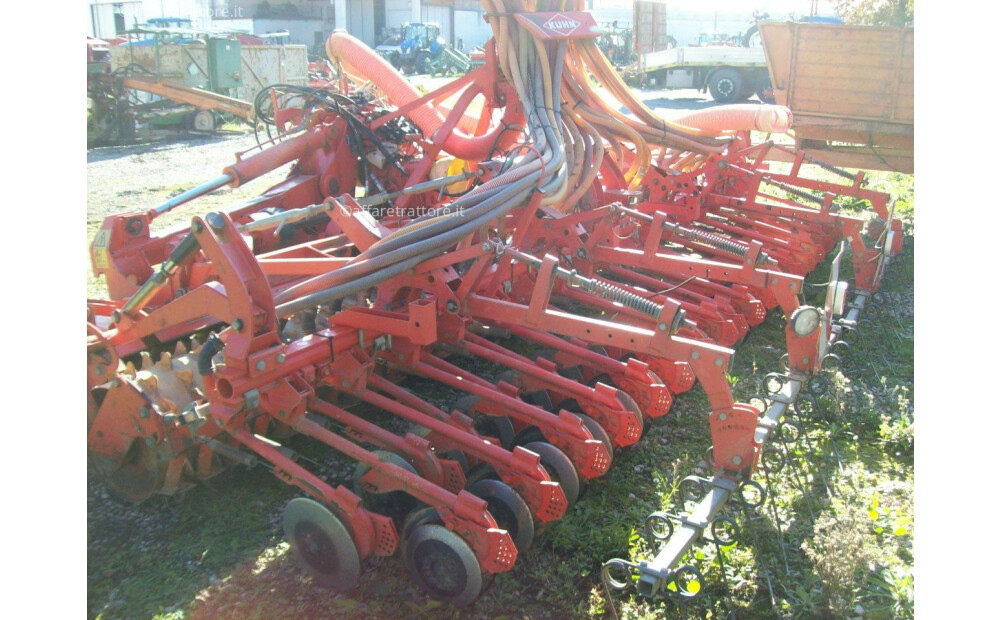 Kuhn VENTA TF 702 + Kuhn HR 5003 DR Used - 4