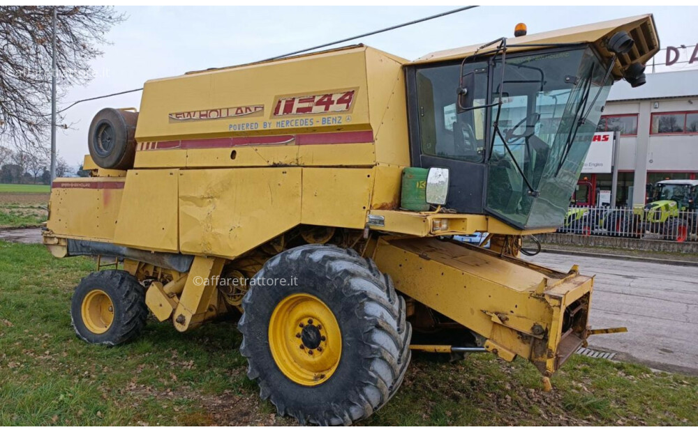 New Holland TF 44 Used - 2