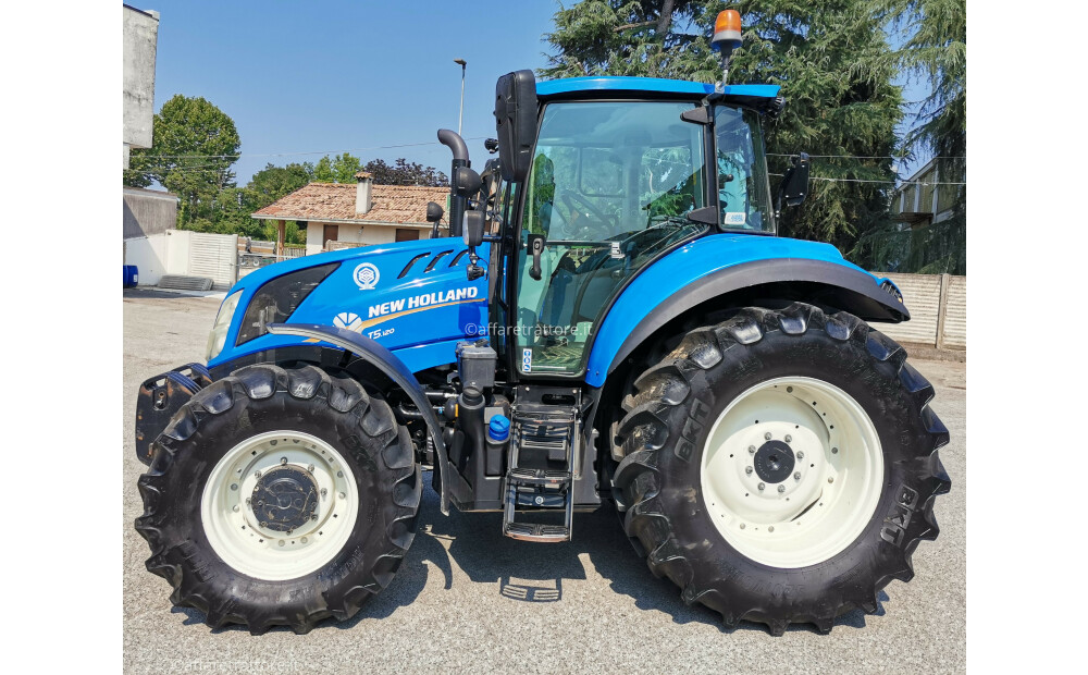 New Holland T5.120 Electro Command Used - 12