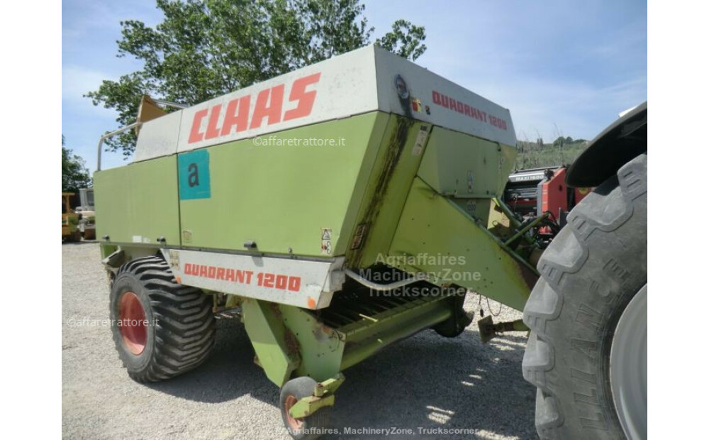 Claas Quadrant 1200 Used - 2