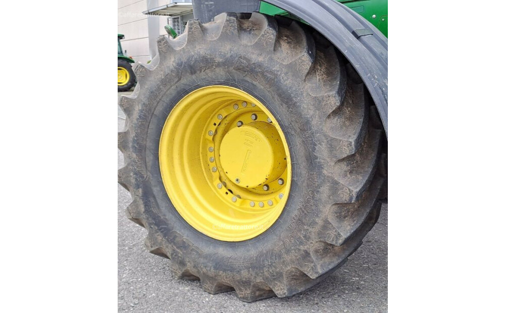 John Deere 7290R Used - 8