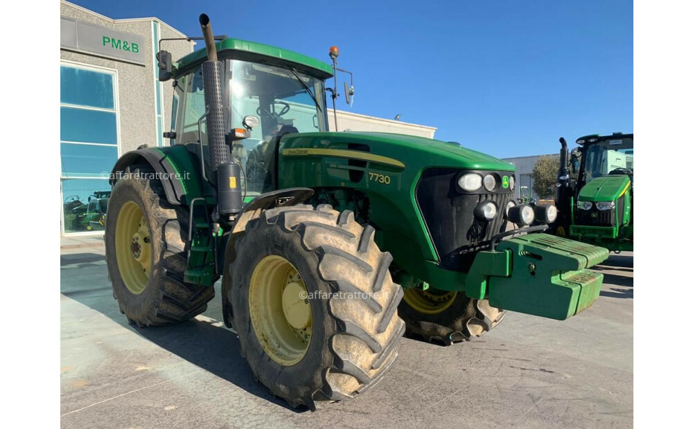 John Deere 7820 Used - 2