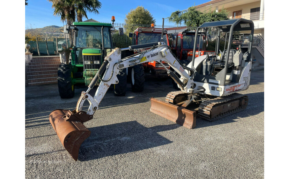 Bobcat 325 Used - 3