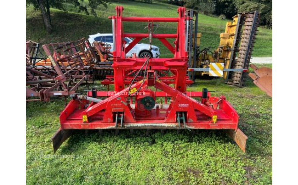 Perugini NK 250 + seeder attachment Used - 3