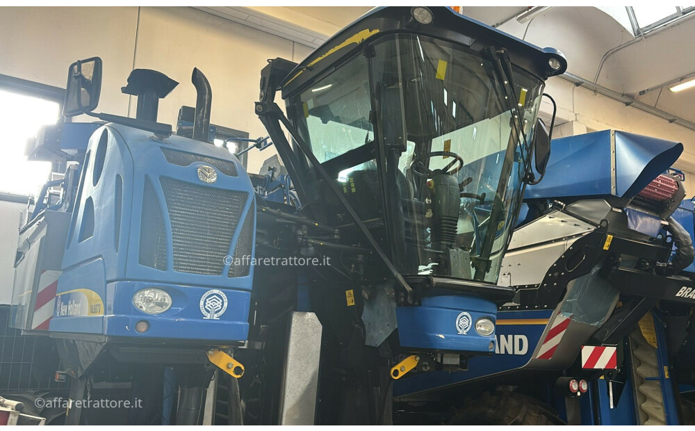 New Holland Braud 6070VL grape harvester - 7